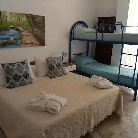 Apartment Da Angelo E Maria Caldura Cefalù